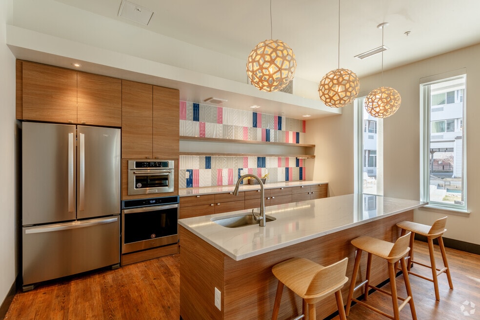 Elisabetta, Denver, CO 80216 - photo 1