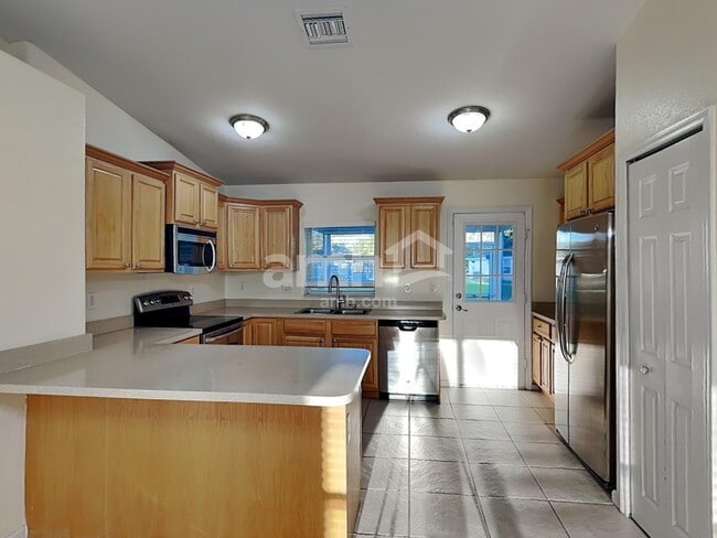 3090 SW Boxwood Cir, Port Saint Lucie, FL 34953 - photo 3