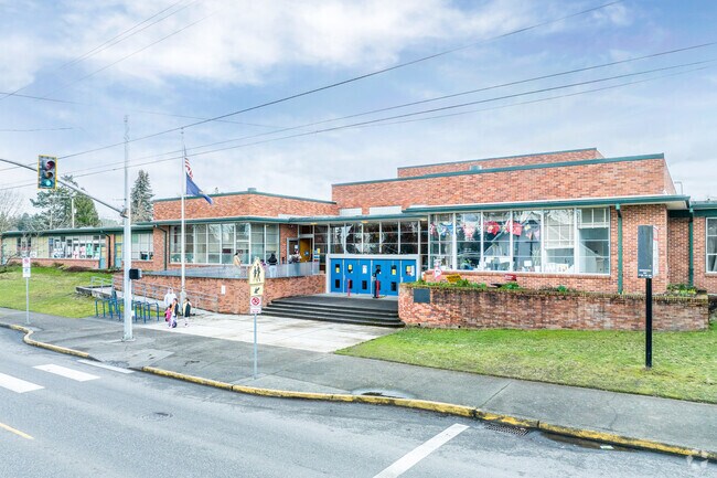 Scott Elementary serves students in the charming Roseway neighborhood.