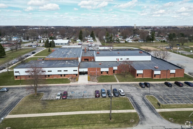 Huntertown Elementary is a public elementary school which serves students grades K-5.