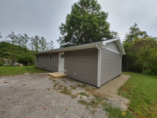 71 Pomeroy Rd, Athens, OH 45701 - photo 2