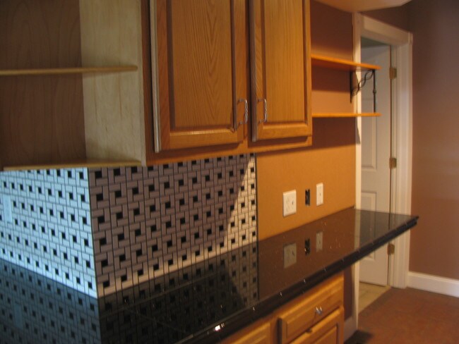 1561 W Southern Ave unit 2, South Williamsport, PA 17702 - photo 4