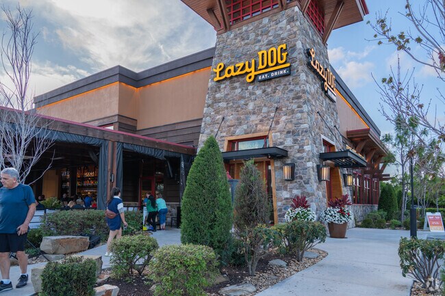 Boca Chase offers a wide selections of dining options in the area.