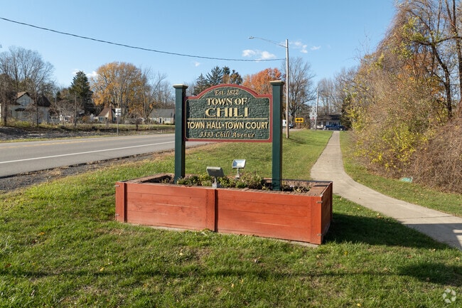 Pronounced “chai‑lai,” Chili sits about 20 minutes from downtown Rochester.