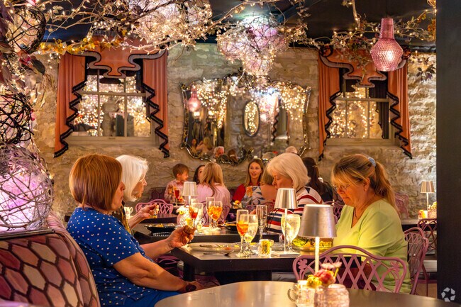 The Glitz at Irish Acres has been serving Milner residents since 1990.