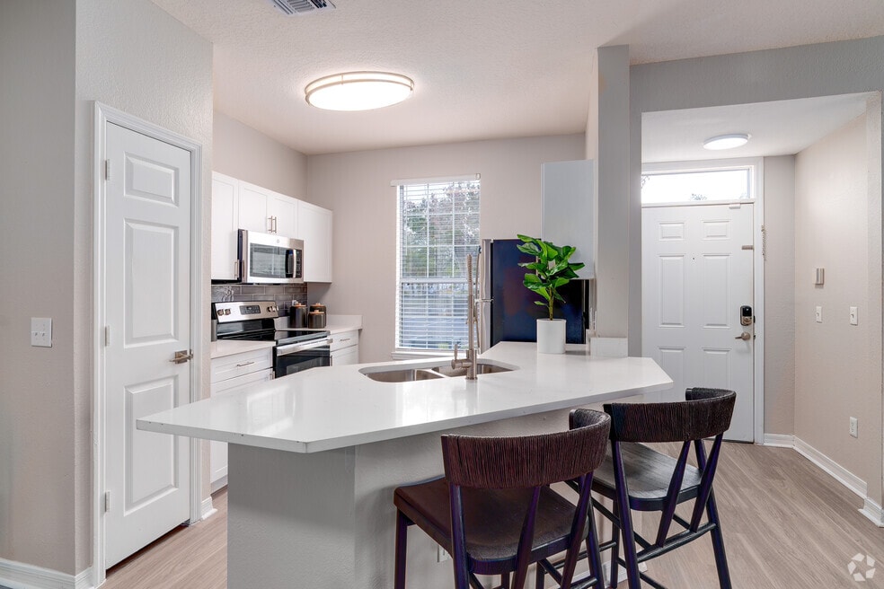 Knightsbridge at Stoneybrook, Orlando, FL 32828 - photo 1