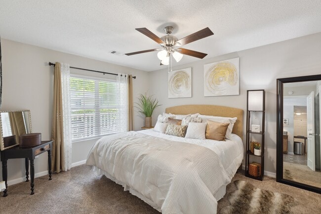 Wildwood at Stone Mountain, Stone Mountain, GA 30083 - photo 2