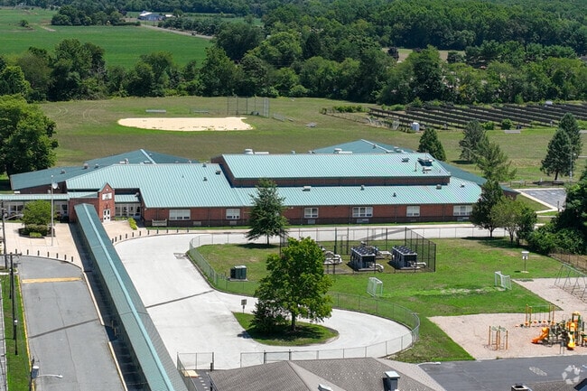 Southampton Twp School #3 received a B- rating from Niche.