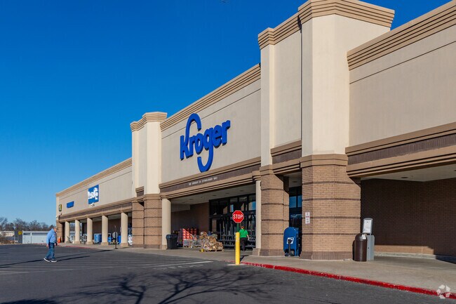 Grocery options in Murray include Kroger.