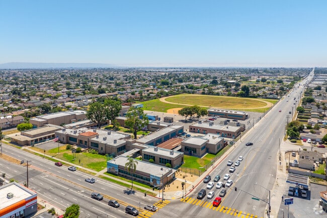 Compton Early College High School is located in Compton, CA.