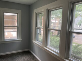 6815 Lawn Ave, Cleveland, OH 44102