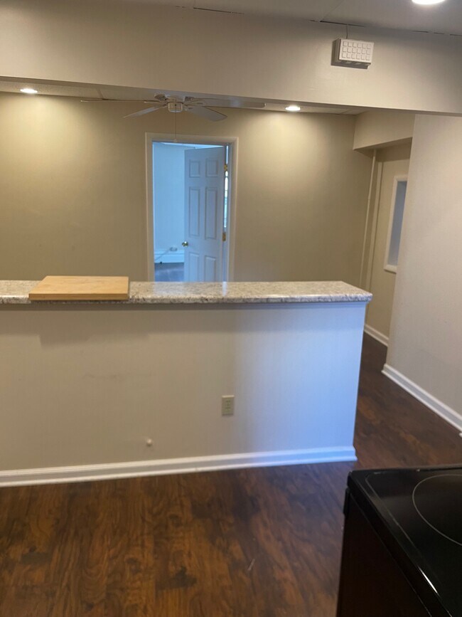 1602 Lowrie St unit .  2, Pittsburgh, PA 15212 - photo 6