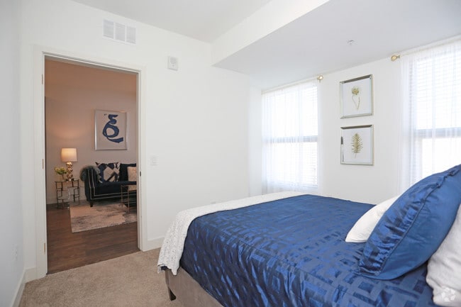 1BR, 1BA - Dizzy Gillespie