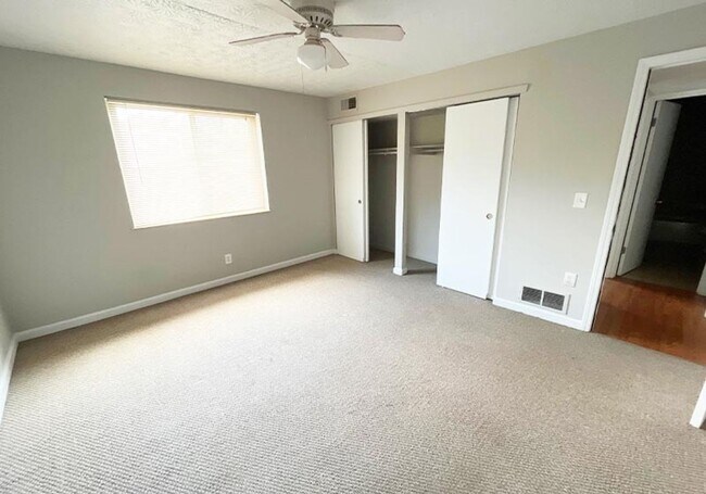 525 Lowell Ave unit 525-13, Cincinnati, OH 45220 - photo 3