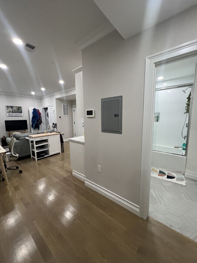 18 Mount Hood Rd unit 4, Brighton, MA 02135 - photo 7