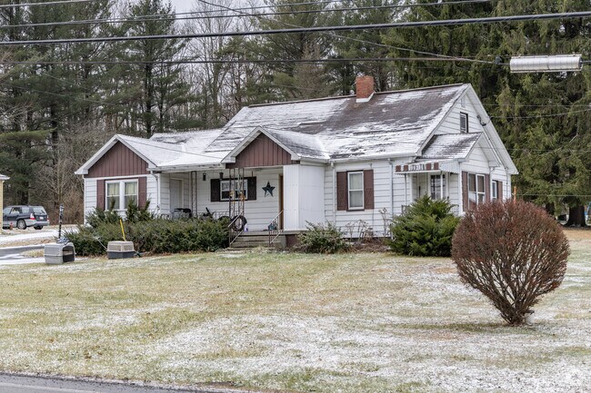 Small affordable housing is common throughout Shade Township.
