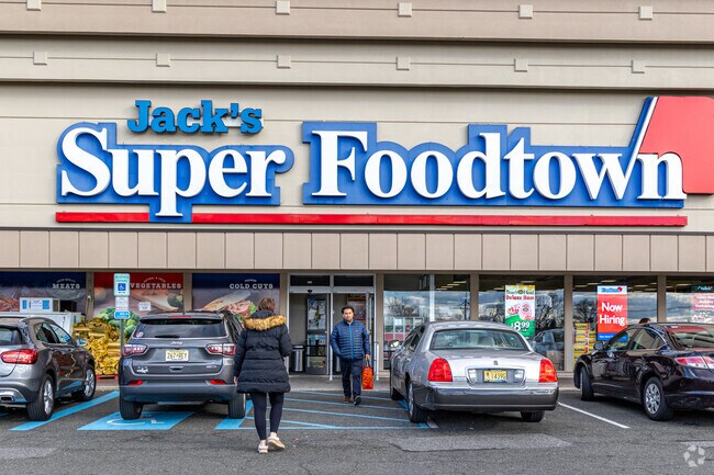Super Foodtown is Packanack residents' go-to for fresh finds and deals.