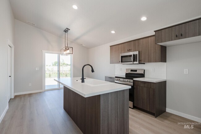 19288 Schooner Ave, Caldwell, ID 83605 - photo 4