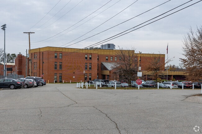 Ashland Middle School has 687 students in grades 6-8.