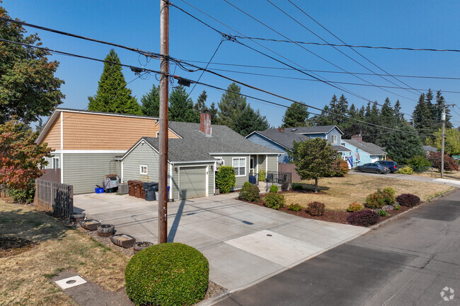 Well-kept homes in Rivercrest showcase the neighborhood's charm and pride of ownership.