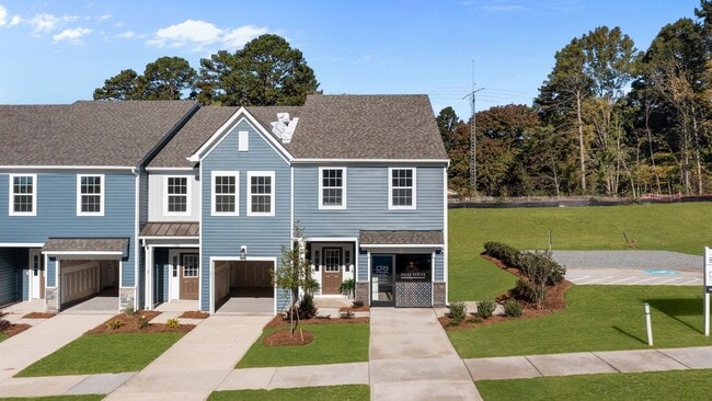 7708 Ethora Way, Charlotte, NC 28216 - photo 2