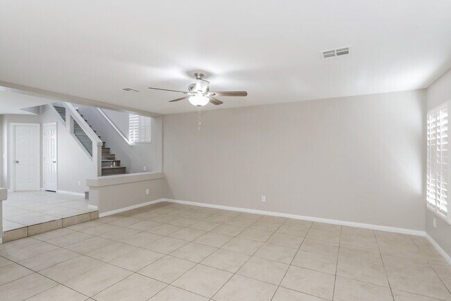5569 Vision Quest Ct, Las Vegas, NV 89139 - photo 5
