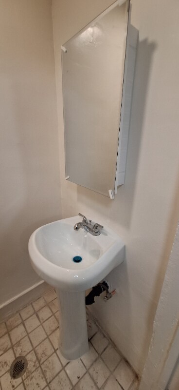 1436 W Martin Luther King jr Blvd, Los Angeles, CA 90062 - photo 7