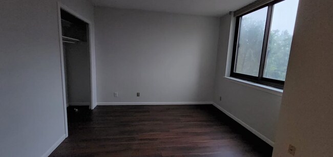 Skyline Square North and South unit 409N, Falls Church, VA 22041 - photo 3