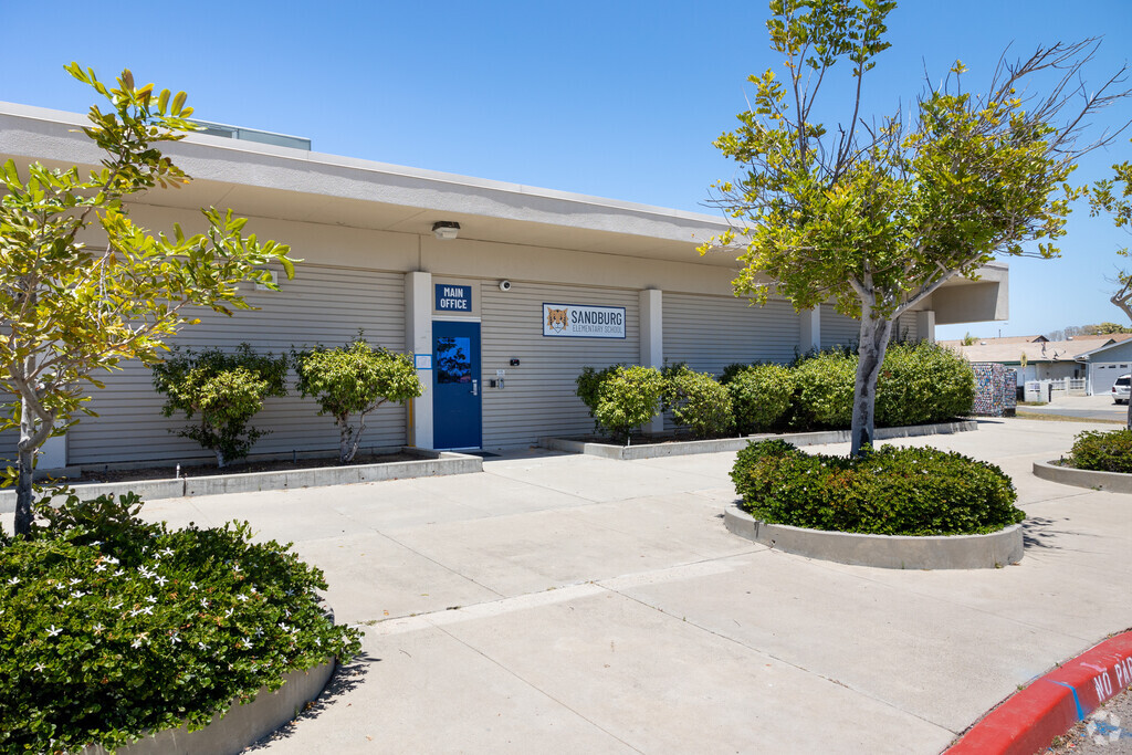 A main entrance view of Sandburg Elementary School in Mira Mesa