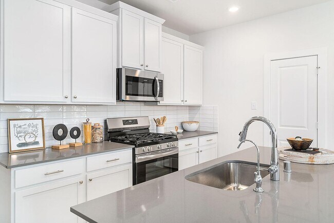 110 Orange Blossom Ct unit 38030746, Mont Belvieu, TX 77535 - photo 6