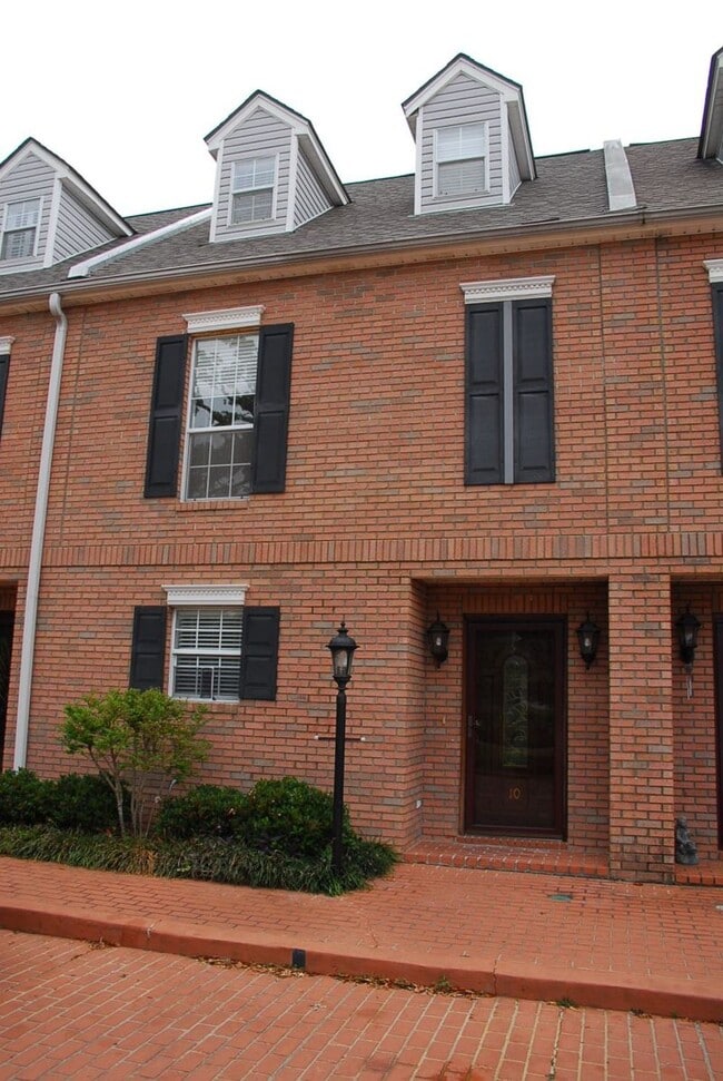 220 Church Ave, Gulfport, MS 39507