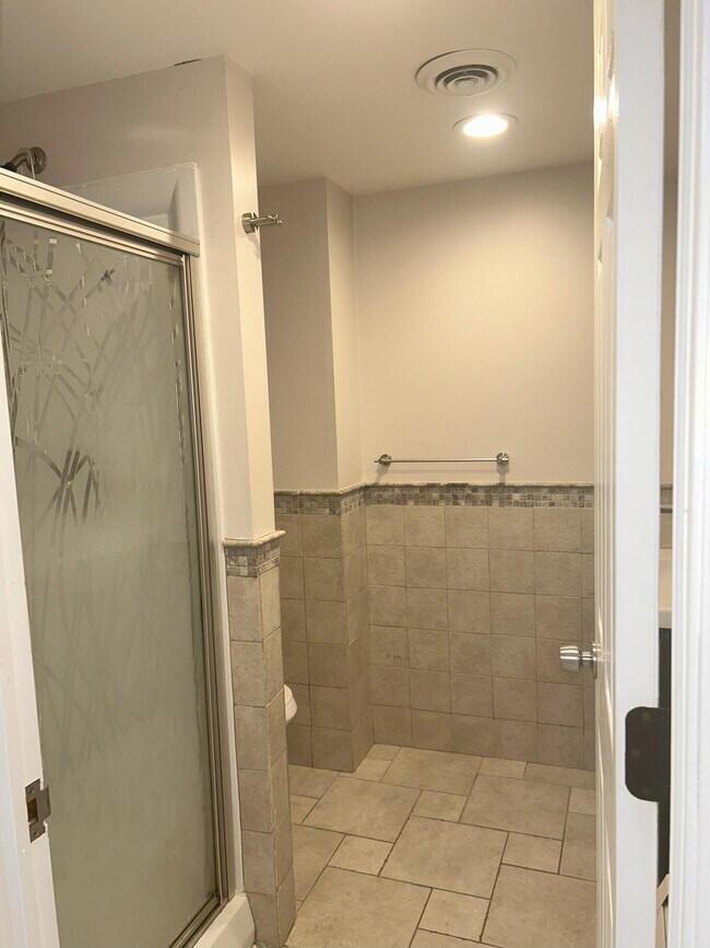 14 Mayfair Place Unit 14A Mayfair Place, Trumbull, CT 06611