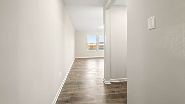 5510 Tranquilo Way, Fort Wayne, IN 46818 - photo 3