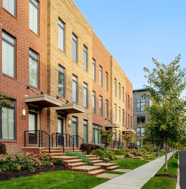 506 Riverfront Ln unit 36792546, Columbus, OH 43201 - photo 6