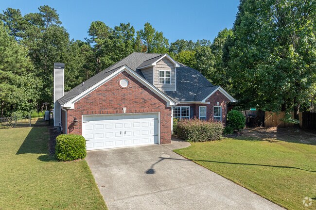Traditional style homes are popular in the Oglethorpe area.