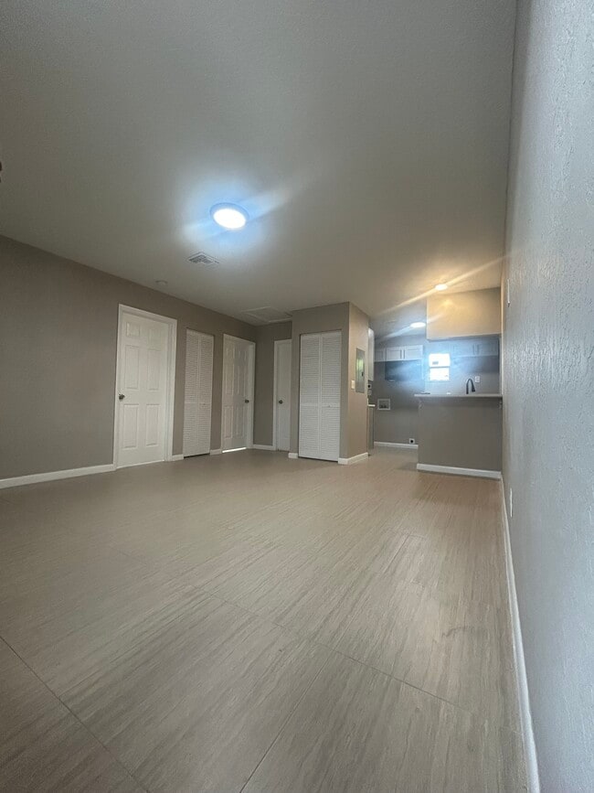 APT. 5