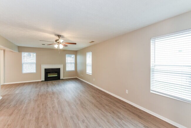 6375 E Windsor Ln, Norcross, GA 30093 - photo 4