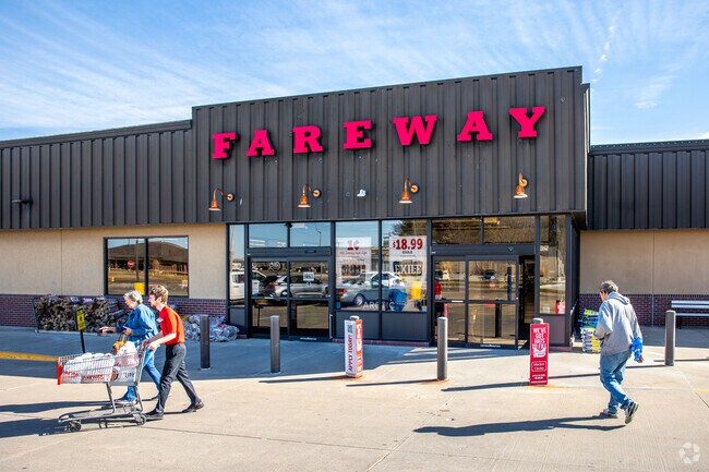 Polk City residents enjoy the convenience of Fareway for all their grocery shopping needs.