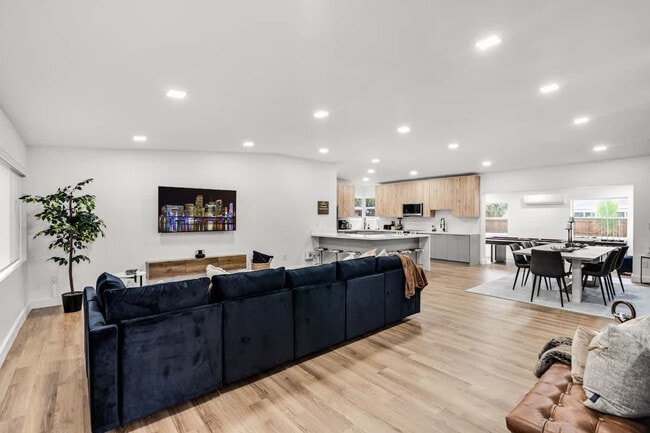 17621 NE 7th Ave unit ID1372351P, Miami, FL 33162 - photo 4