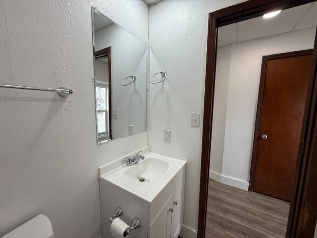 1330 I St unit 1330 I St Apt E, Bedford, IN 47421 - photo 5