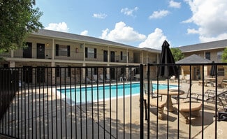 448 W Parker Blvd, Baton Rouge, LA 70808