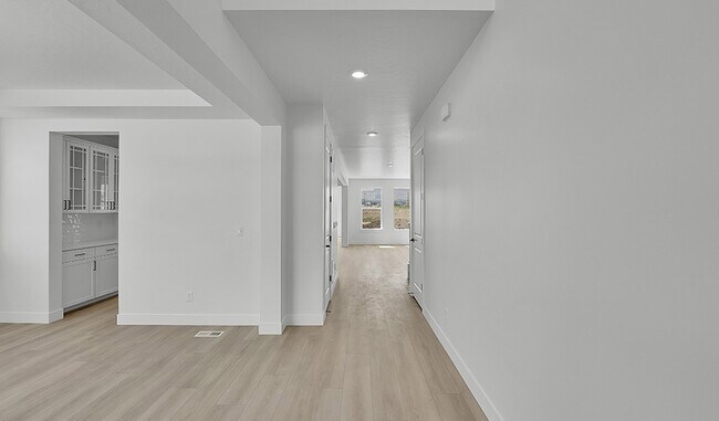 12494 S Trout Lake Ln, Herriman, UT 84096 - photo 2