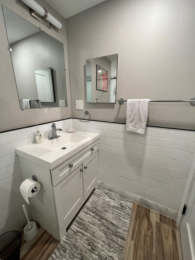 212 5th St NE unit 2, Washington, DC 20002 - photo 5