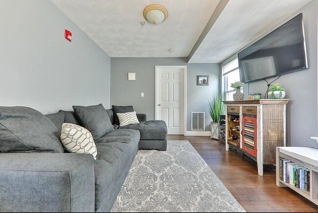 12 Mount Pleasant St unit 1, Somerville, MA 02145 - photo 5