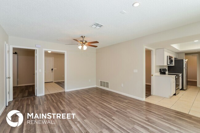 1870 Tigerwood Ct, Orlando, FL 32818 - photo 7