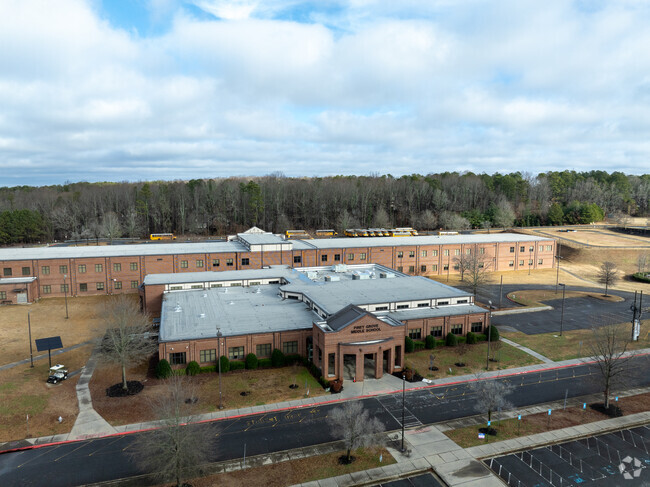 Alpharetta Tamil School helps Help children to read and write well in Tamil.