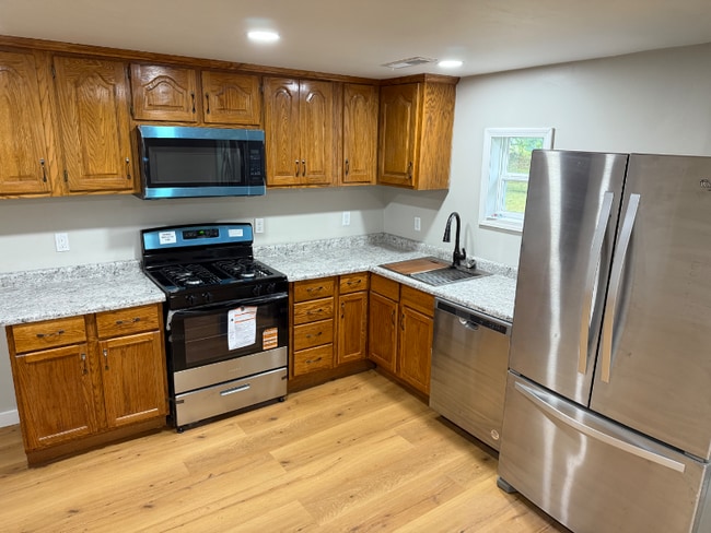 2139 W Walnut St, Springfield, MO 65806 - photo 2