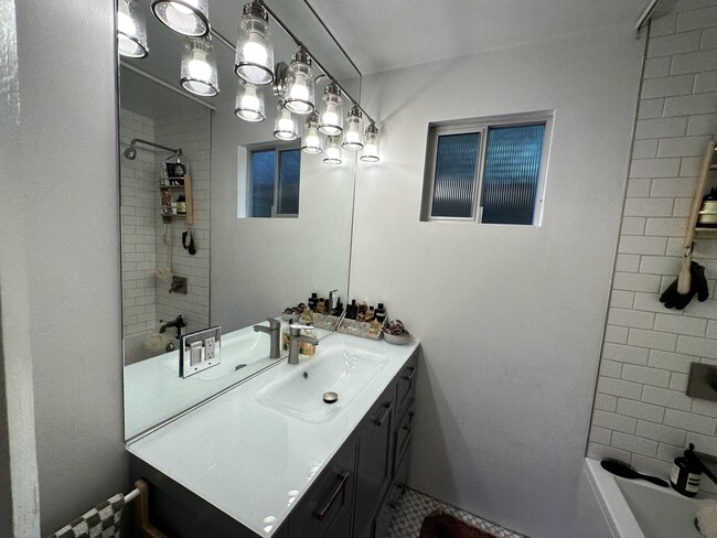 Bathroom vanity