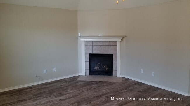 3208 111th St unit B, Lubbock, TX 79423 - photo 5