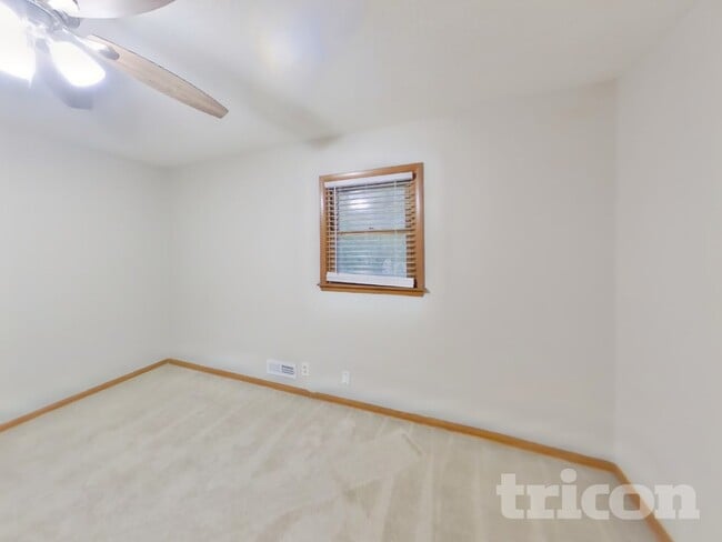 6928 45th Place N, Minneapolis, MN 55428 - photo 7